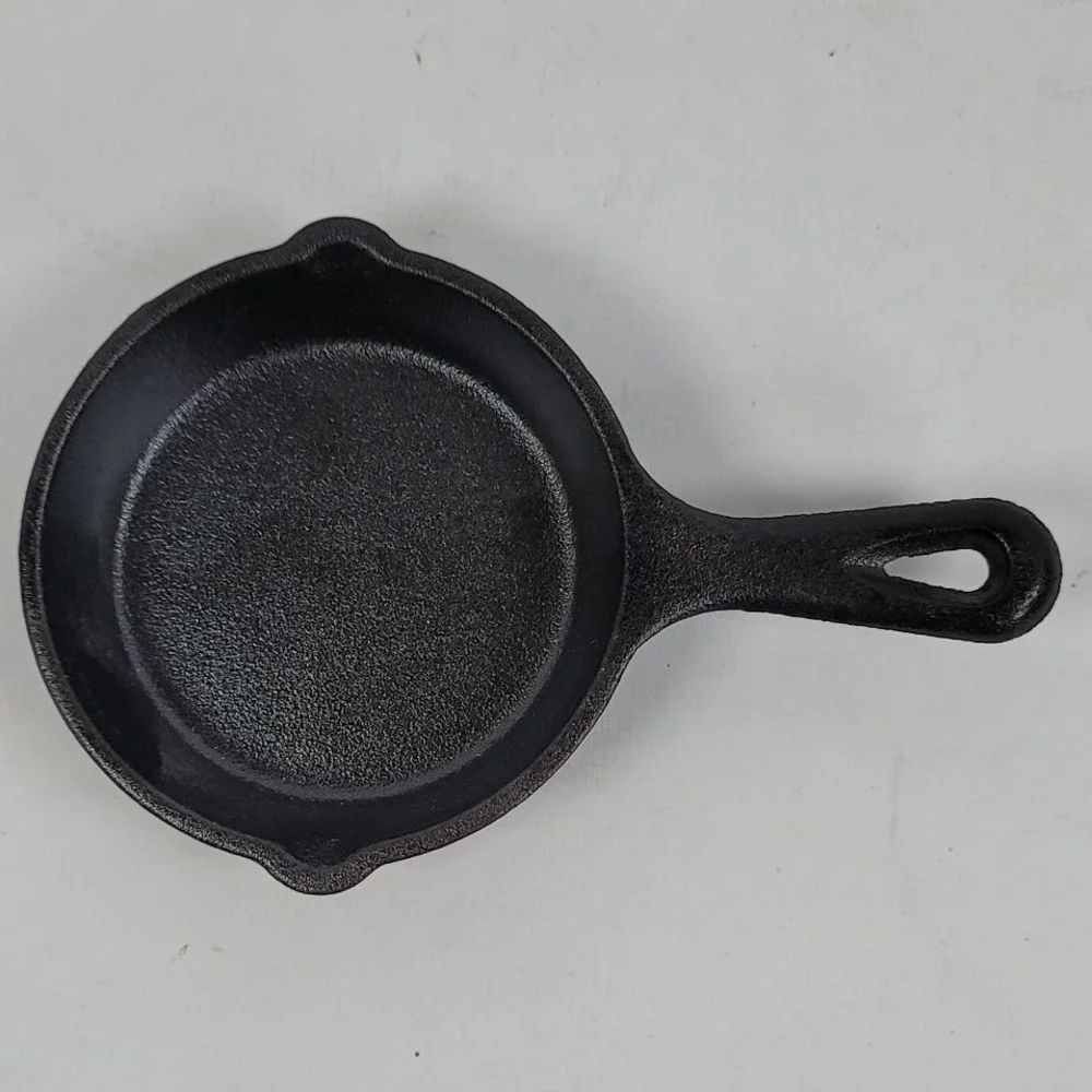 Lodge Miniature Cast Iron Skillet 3.5 Inch Small Frying Pan USA MS Black